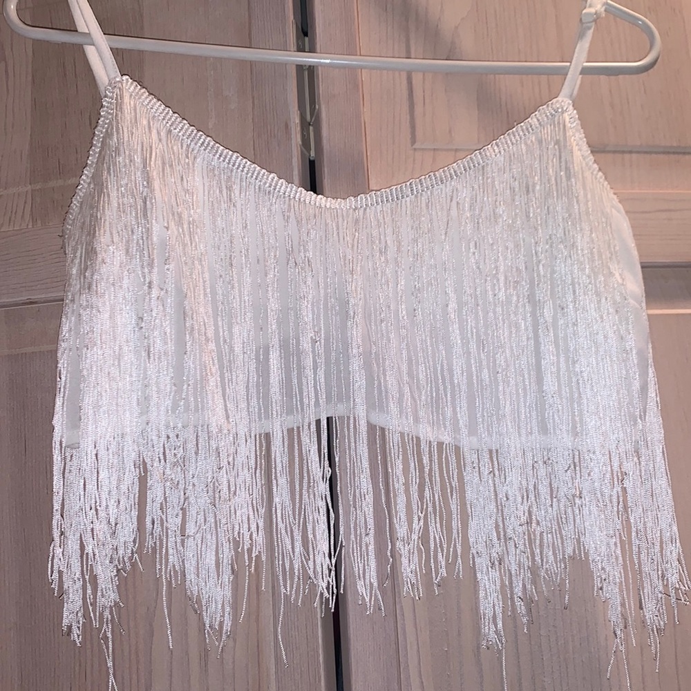 White finge crop top